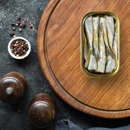 Sardinillas in spicy sacue